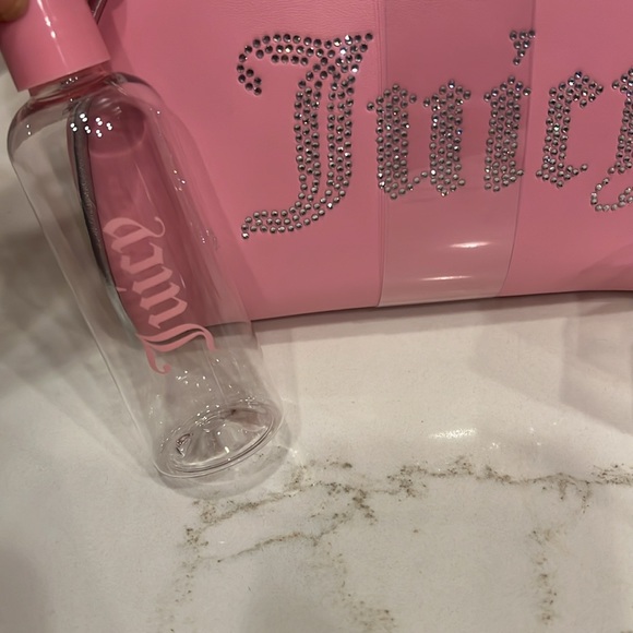 🩷🍒Juicy couture velour bling cosmetic case set - Picture 8 of 8